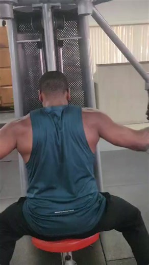 back day 💪 no days off #ndo