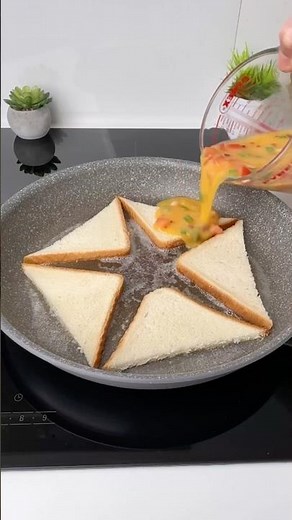 EASY WAY TO MAKE A DELICIOUS BREAKFAST WITH 3 SLICES OF BREAD!
