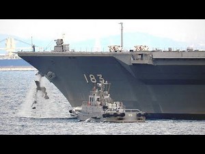 護衛艦「いずも」 錨を上げ 横須賀沖 2018年10月17日