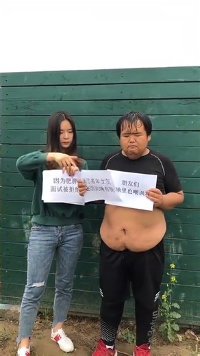 Life in a Click: Random Snapshots