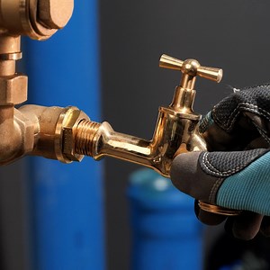 Perfect Waterlock System DIY Thanks for watching! Please be aware that this video is for entertainment purposes only and techniques shown should not be attempted at home! | Crafty School