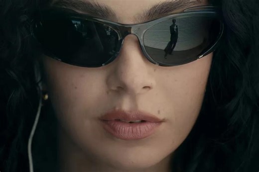 The Leo New Moon Holds The Key To Manifesting The Life You Desire, Here's How It Works