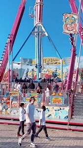 INFINITY 🤯🙌 #infinity #thrill #looping #kirmes #rheinkirmes | Oliver Beyer