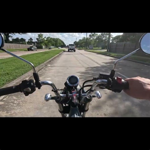 Honda dax slayin streets!!