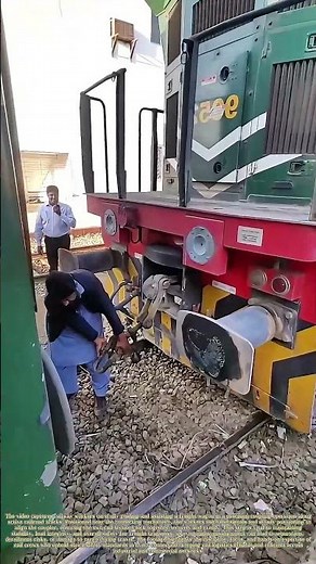 Coupling Railcars: How Skilled Workers Guide Safe and Precise Train Connections