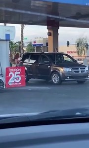 32K views · 199 reactions | Pro Tip: The gas gauge icon on your dashboard has an arrow next to it. The direction that arrow points, is the side of the car the gas goes. It can help you avoid being involved in such a saga at the pumps. | Mandatory | Facebook