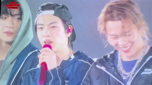 taehyung why u staring like that... my taejin 🫂