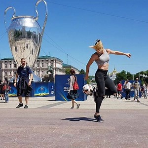 11K views · 527 reactions | En direct de Kiev  avec C8 pour la finale de la champions league !   Téléchargez l'application MyCanal pour suivre la finale sur C8, ce soir à 20h45 ! https://bit.ly/2KzL9cf Alors vos pronostics ? Real madrid ou Liverpool? #RMALIV | Melody Donchet ( S3 official ) | Facebook