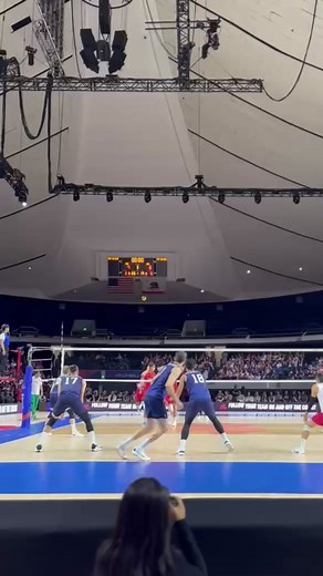 Epic Volleyball Bounce Compilation by Erik Thomas Shoji