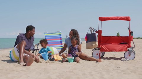Radio Flyer Beach & Boardwalk 3-in-1 EZ Fold Wagon, for Kids 1.5+, UV Shade, One-Hand Flat Fold, Seats 2 or Converts to Bench, DuraClean Fabric, Beach Tires, 150 lb Capacity, Wagon for Kids & Cargo