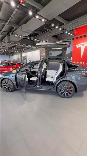 2026 Tesla Model X Exterior | White 6 Seater Interior | Features