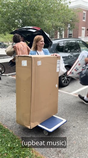 Last week, the Class of 2029 arrived, and we interviewed several new students and helpful staff about what to expect. Today is the first day of classes, and we are so excited to get officially started! Have a great week, everyone! | Bowdoin College