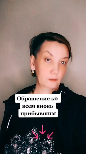 Exploring Decorative Fashion with Sign Language Gestures