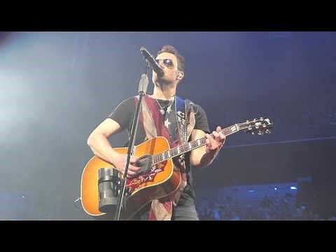 Eric Church "Springsteen w "Born To Run"" Live @ Barclay's Center