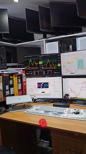 Ultimate Setup Breakdown: Dell WD 25 Docking Station and Monitors