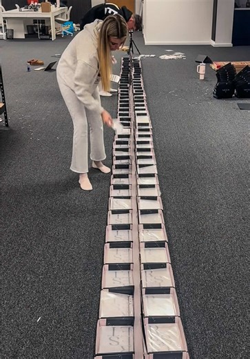 Joanne’s Journals first ever sub boxes have gone out🥹 What a joy it was to pack these beauties✨🤍 #JoannesJournals #SmallBusiness #LuxuryStationeryBrand