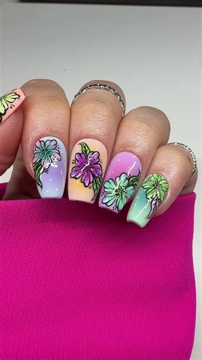 Flower power baby 🌸 Painted using all MSK Products 😜🌈 #flowernails #nails #pressonnails #nailart #flowers