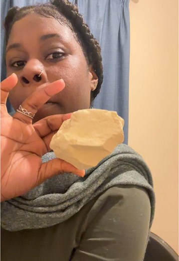 Crunchy Clay Eating ASMR: Kaolin Degustation and More!