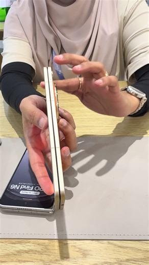 Discover the New Oppo Find N6 with 22K Gold Finish