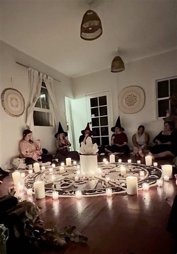 Magickal moments at our Coven gathering this evening whilst consecrating our Pendulums 🔮✨ #witch #witchcraft #newmoonritual #coven #moongathering #solareclipse #ariesseason #ritual