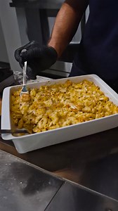 Creamy seafood mac & cheese by Smokin' and Grillin'