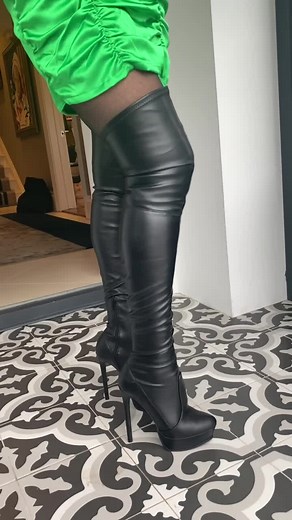 Exclusive Behind the Scenes Look at The Hartmanns TV Show