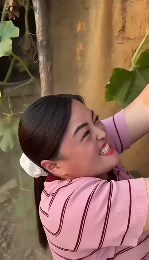 Xiaohuan is very hardworking. Cutting my husband's hair #short video #funny #couple