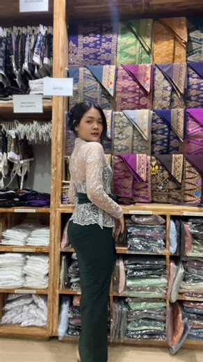 Tangkas On Progress on Instagram: "readykan new kamen selendang dan juga couplean endek lurik dengan berbagai motif dan warna😻😻🌺"