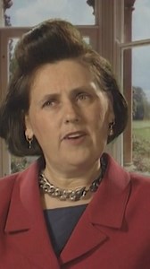 Like the Queen, Princess Diana had a trusted circle of designers, especially Catherine Walker, who created so many of her iconic looks. It's interesting how Diana still wasn't completely free to buy the designer clothes she loved. #PrincessDiana #QueenElizabeth #CatherineWalker #RoyalStyle #FashionIcons From: Behind the Palace Walls S1 Ep1 | Real Royalty