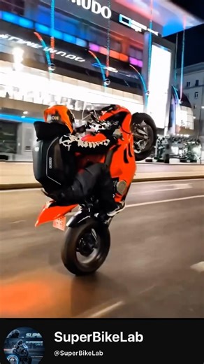 Kawasaki ZX6R Power Wheelie 🔥🏍️ Pure Beast Mode! #kawasaki #ducati #yamaha