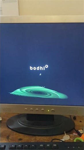 I'm about to run Bodhi Linux on Gigabyte pc 4gb ram gtx 470 #linuxpc #linuxdesktop