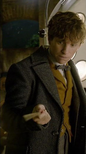 Newt helps Jacob get ready #FantasticBeasts #NewtScamander #JacobKowalski