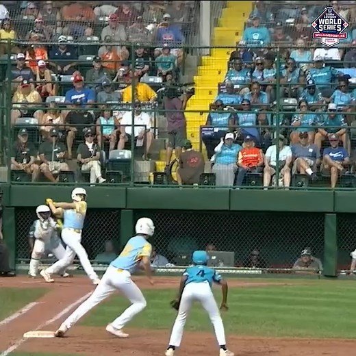 West coasting! 🌊 California adds two for a 4-1 lead! #LLWS | Little League