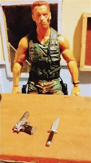 Dutch NECA 🔥 El Héroe de Predator en Miniatura