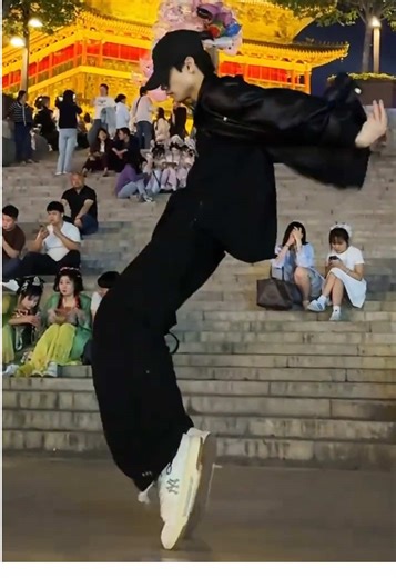 跳MJ舞蹈：Coco的挑战与魅力