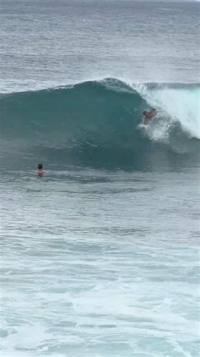 Uncle Alvin still showing us the way. Bodysurfing the South Shore of Oahu. #surf #bodysurfing