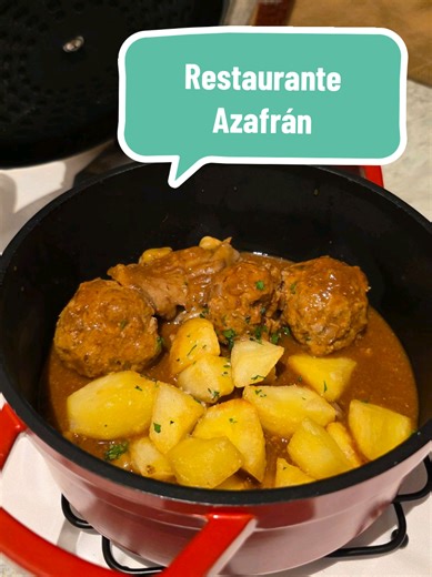 🤯 ¡POCA BROMA con esta nueva apertura en el norte de Gran Canaria! 🥘🇮🇨 🍽 Restaurante Azafrán 📍 Firgas 👉🏻 Acaban de abrir en Firgas 🏡 El nivel de cocina👨🏻‍🍳 y servicio es espectacular🔝, cuidando el producto y presentación hasta el último postre 💯 📝 Info y precios enero 2026 ⬇️ 🐟 Buñuelos de Sama Roquera con crema de berros 💰 14,50€ 🍖 Croquetas de Carrillera con foie💰 18,50€ 🍲 Albóndigas con setas y habas 💰 20,50€ 🥘 Arroz Meloso con Secreto Ibérico💰 24,00€ 🍰 Tarta de queso 