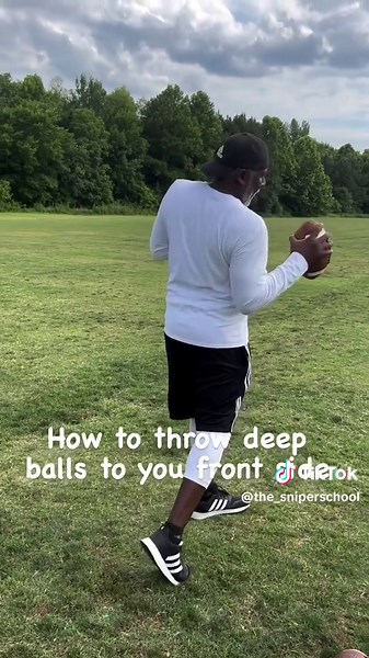 Mastering the Deep Ball for Accurate Quarterback Throws