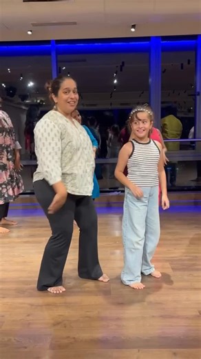 Team Naach on Instagram: "Shaky is still on our current fav song list ✨ Wait for the cutest end ☺️ @yoshetaa is teaching this routine on Sunday 📍Vashi | 2pm | @bdf_studio 14th June | Saturday 📍 Malad | 12pm @ukiyostudio.in 💻Online | 8pm IST 🎟️Click the link in bio to register 💃🏻 @eightstudiosind #shaky #teamnaach #dance #workshop #dancewithteamnaach"