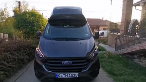 443K views · 2.3K reactions | Bennem mindig megvolt a kíváncsiság, hogy milyen lehet "utazó nomádnak" lenni? Most pár napig játszom ezzel a #ford #transit #custom #nugget #plus csigaházzal. Óriási, nem? #fordtransitcustomnugget #followme #honor20pro #instacar #carpic #car #campervan #westfalia #home #adventure #igdaily | AutóSámán.hu | Facebook