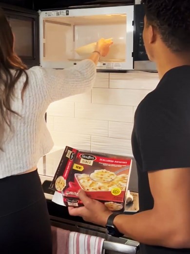 Your dinner upgrade is here. Say hello to Stouffer’s Sides Scalloped Potatoes! #easysidedish