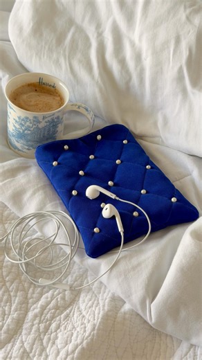 Ana on Instagram: "if you’re new to sewing this can save you from a few crash outs!! start sewing on a piece of scrap fabric (a leader), add your project, and cut away the scrap when finished💙 . here’s to stress free sewing 🤞 . . . #sewingtutorial #sewinghacks #beginnerfriendly #sewingmachine #sewinginspo #diyfashion #slowfashion #sewingtiktok #sewstagram"