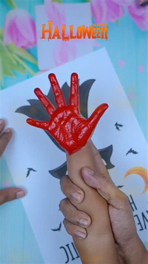 😍 The Cutest Handprint Halloween Craft Ever! 👻🎃 #Shorts