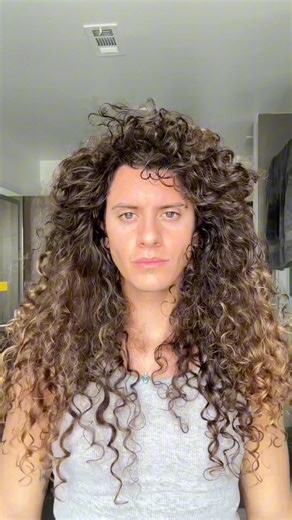 96K views · 2K reactions | Simple anddddd effective 爐 #hair #curls #longhair #curlyhair #routine #tutorial #tricks #orlandojames | Orlando James | Facebook