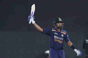Shreyas Iyer's valuable 67(48)