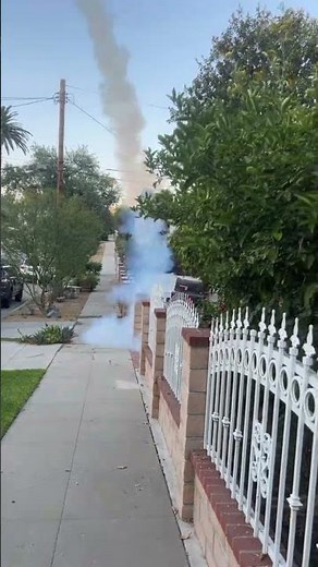 Strobe rocket firework