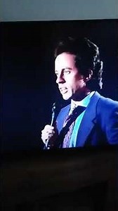 Seinfeld ending credits vs intro on stage mix