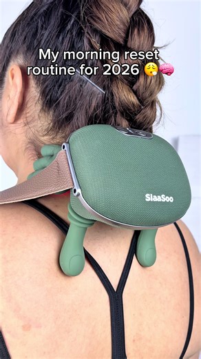 Experience Ultimate Relaxation with Real Hands Massager