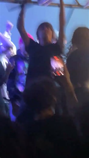 Toshless live in LA Dec. 2025. Showing love to the fans 🫶🏼 #toshless #live #losangeles #music