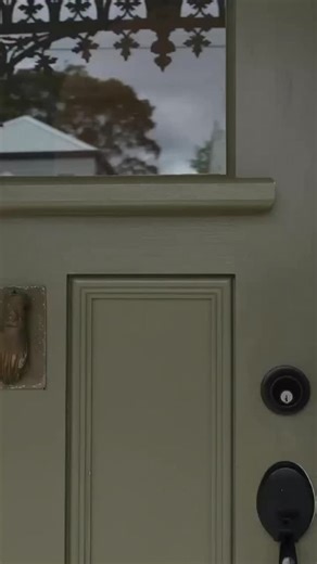 This Melbourne home is a masterclass in blending old & new 🌿🏡 Lee Farrell (@leeafarrell) has curated a serene sanctuary where 1970s furniture meet timeless antiques, creating a space that feels effortlessly chic and full of character. Watch Lee’s full #Homeworthy tour now at HOMEWORTHY.COM! #homeworthy #melbournehome #victorianarchitecture #hometour #interiordesign #modernmeetsclassic #homedecor #homeinspo #designgoals | Homeworthy